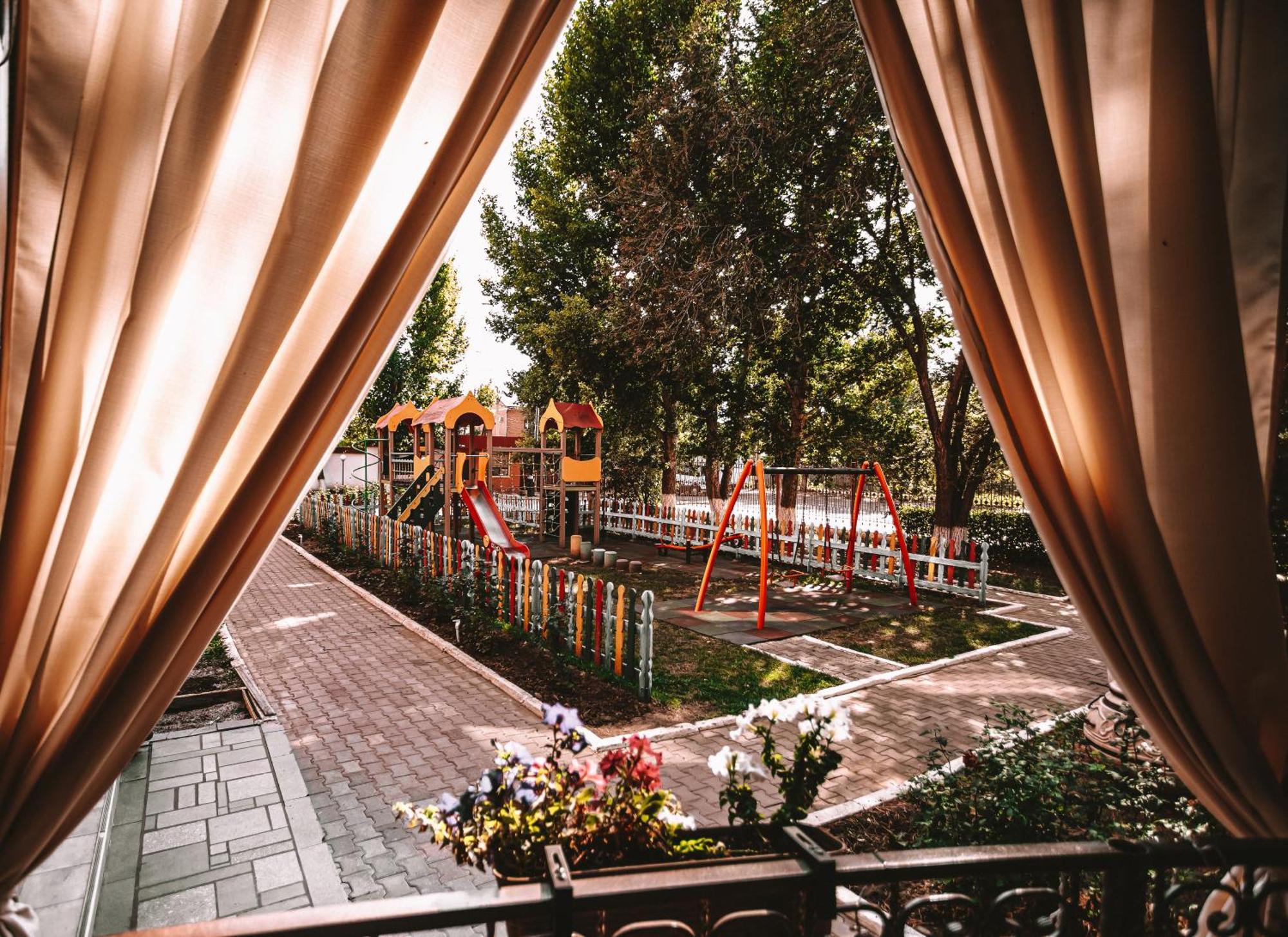 Marko Polo Hotel Aksay Екстер'єр фото